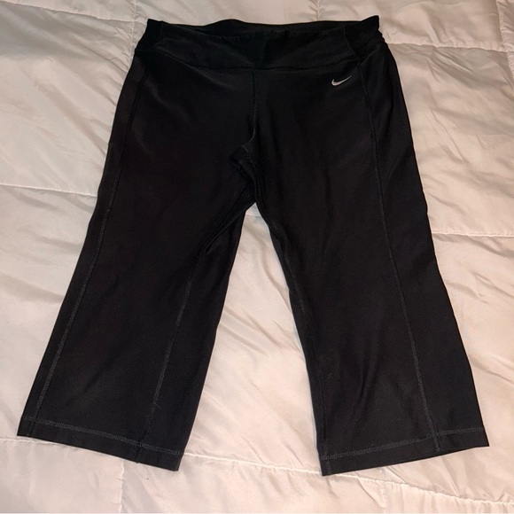 Nike Pants - Nike Dri Fit Capri Leggings